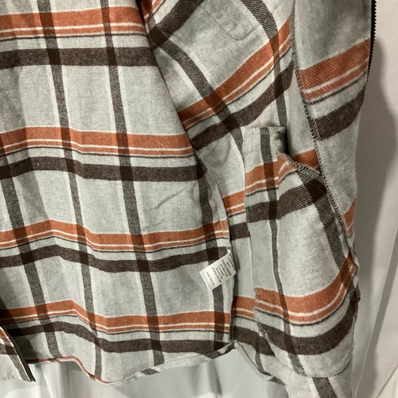 Staccato Womens Fall Plaid Hooded Shacket Size Large Gray Orange Black NWOT - Picture 11 of 13